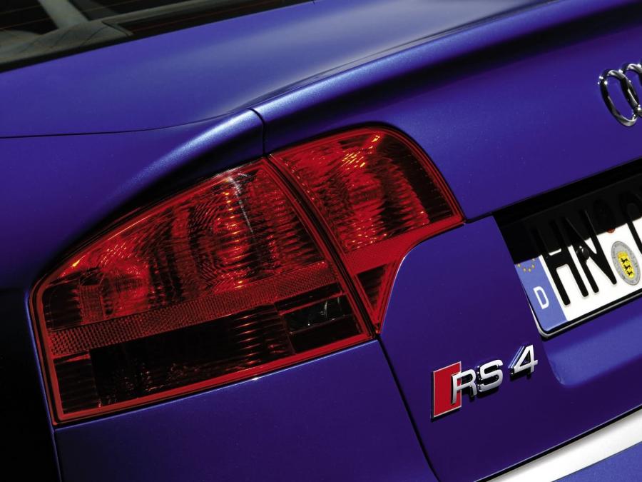 Детали экстерьера Audi RS4 Sedan (B7, 8E) 2005 года  (фото 45 из 48)